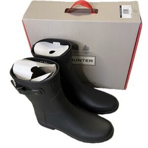 Hunter Original Refined Short Rain Boots Matte Black - All Black Women’s 10